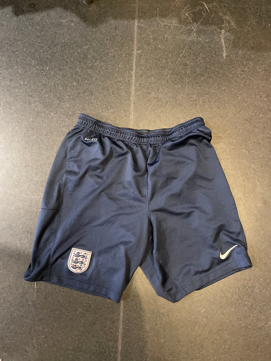England 2013 #8 Wilshere (L) med shorts