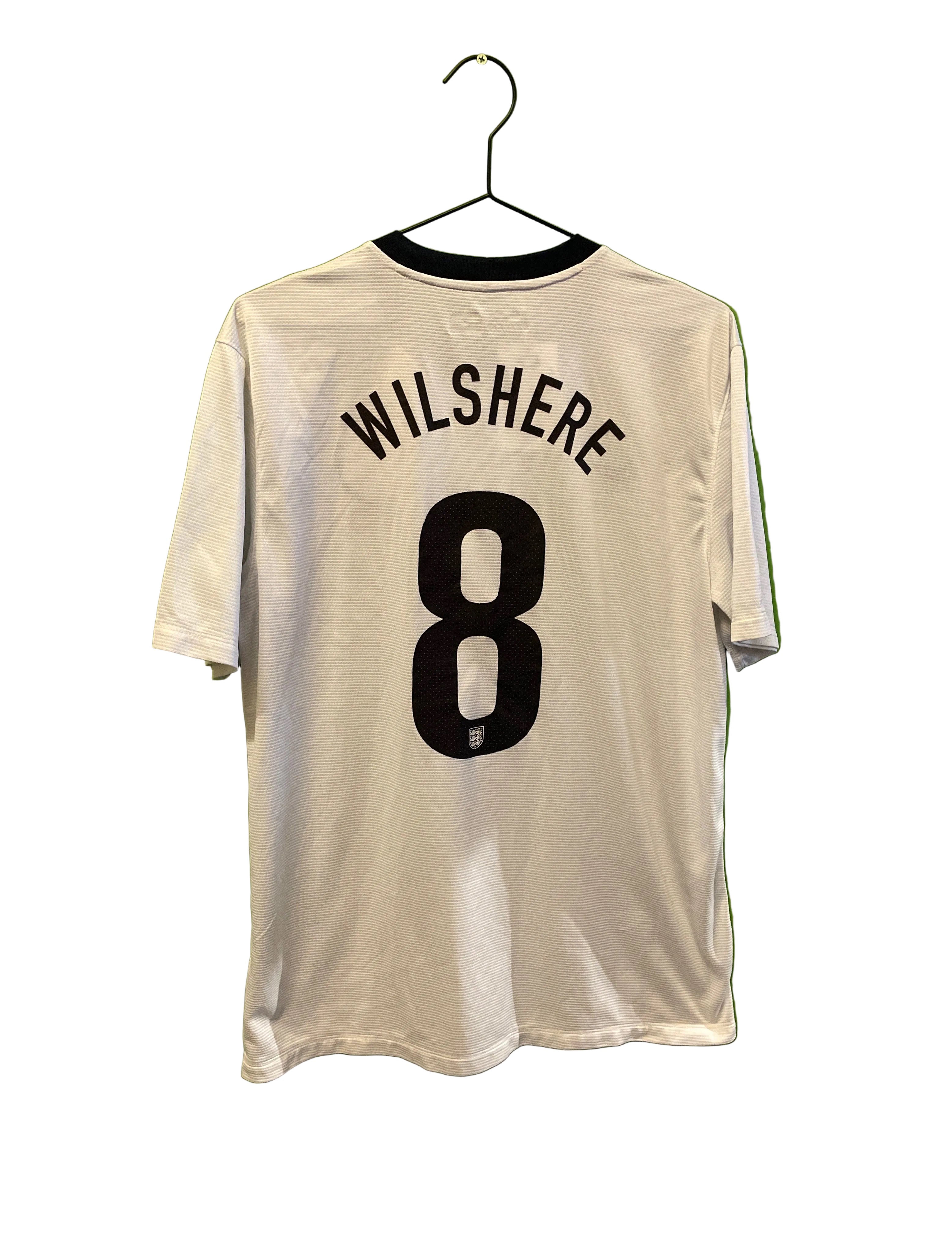 England 2013 #8 Wilshere (L) med shorts