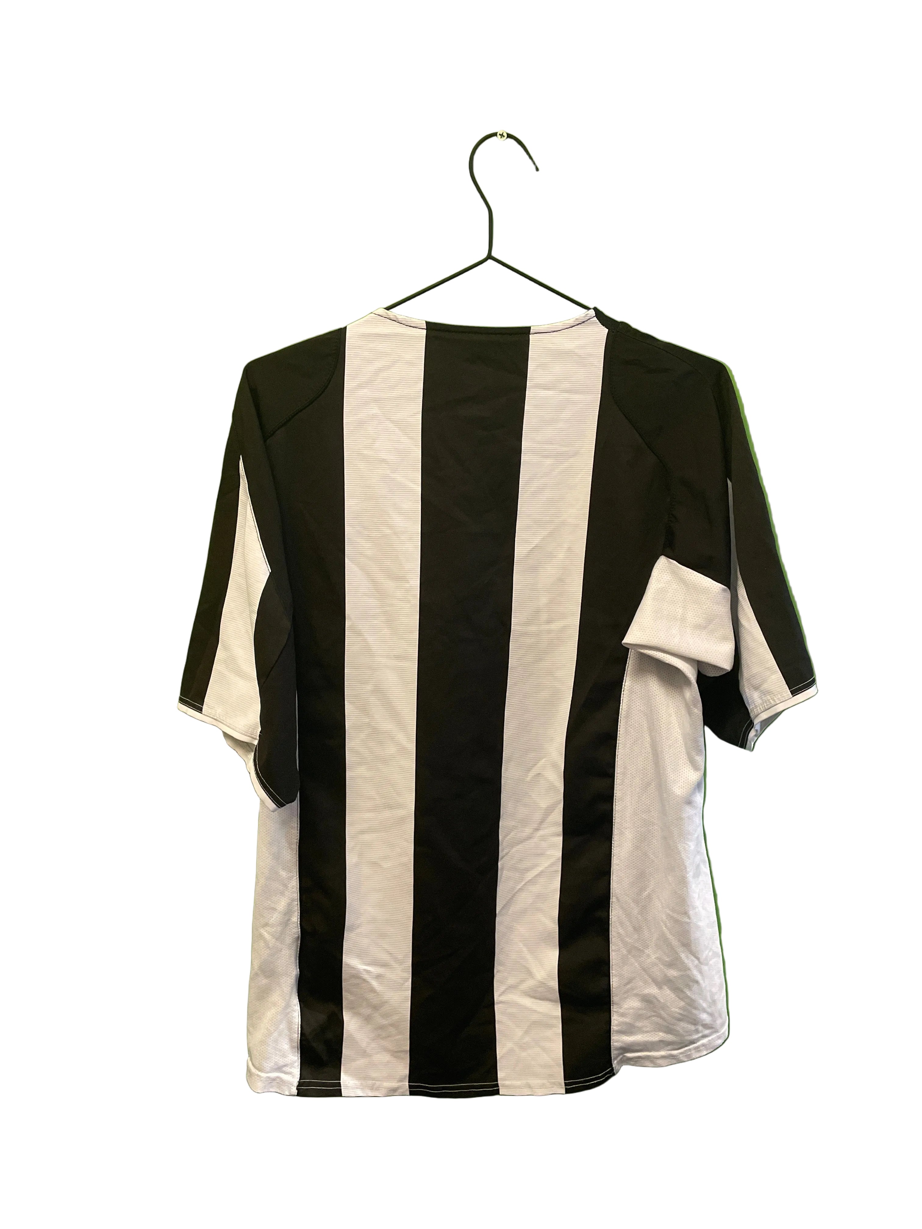 Juventus hjemme 2004/05 (M)