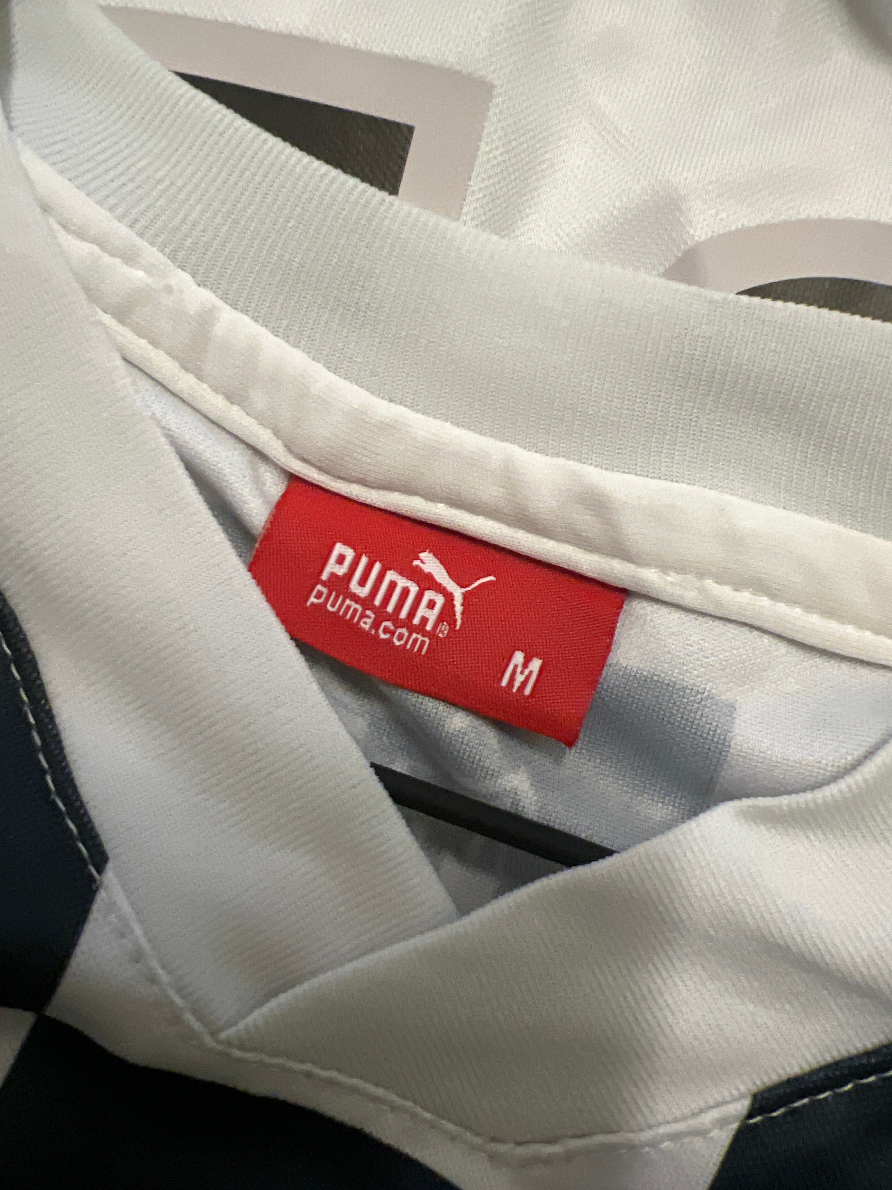 Besiktas 2004/05 hjemme #23 Carew (M)