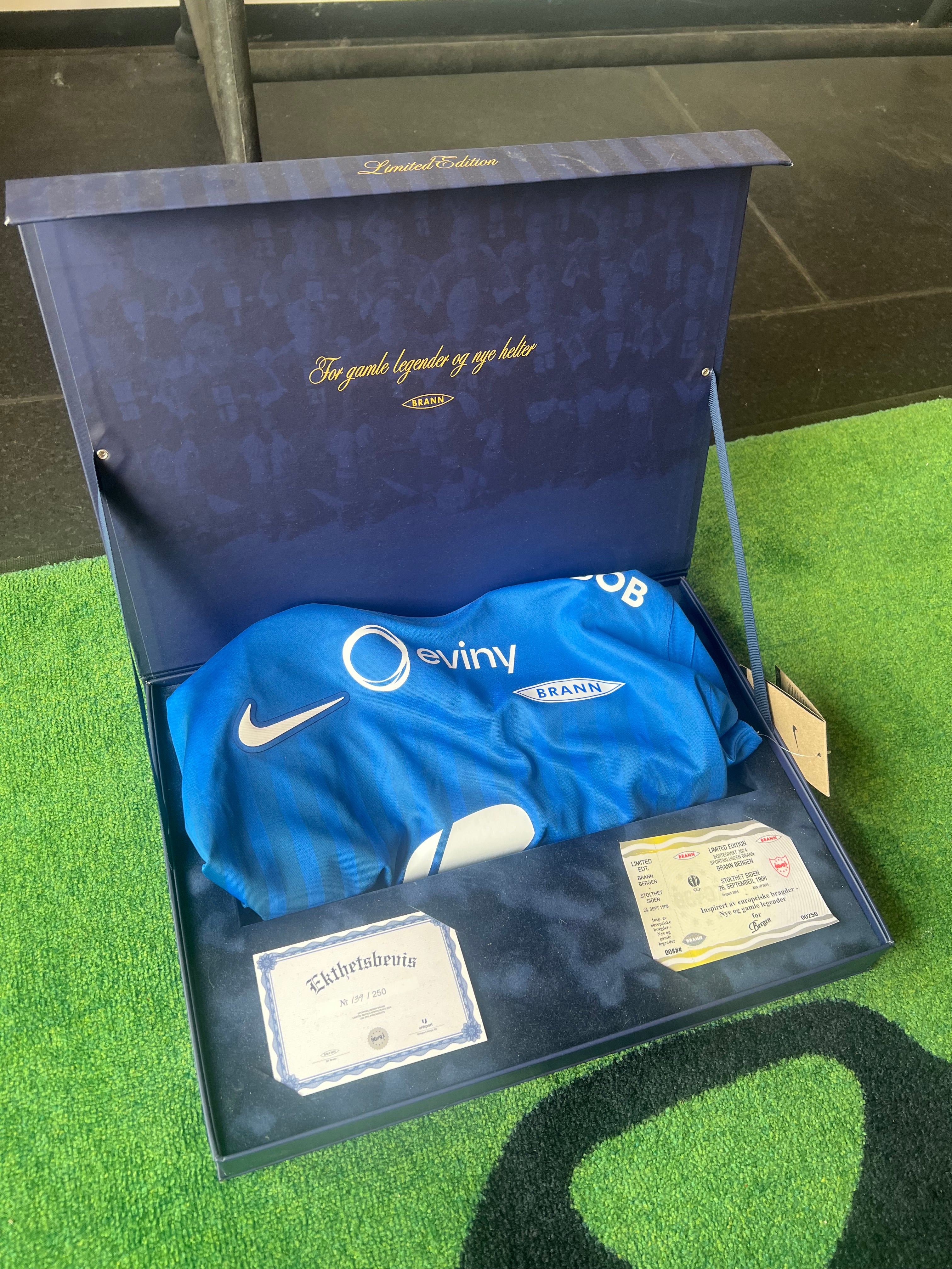 Brann borte 2024 langermet limited edition (L)