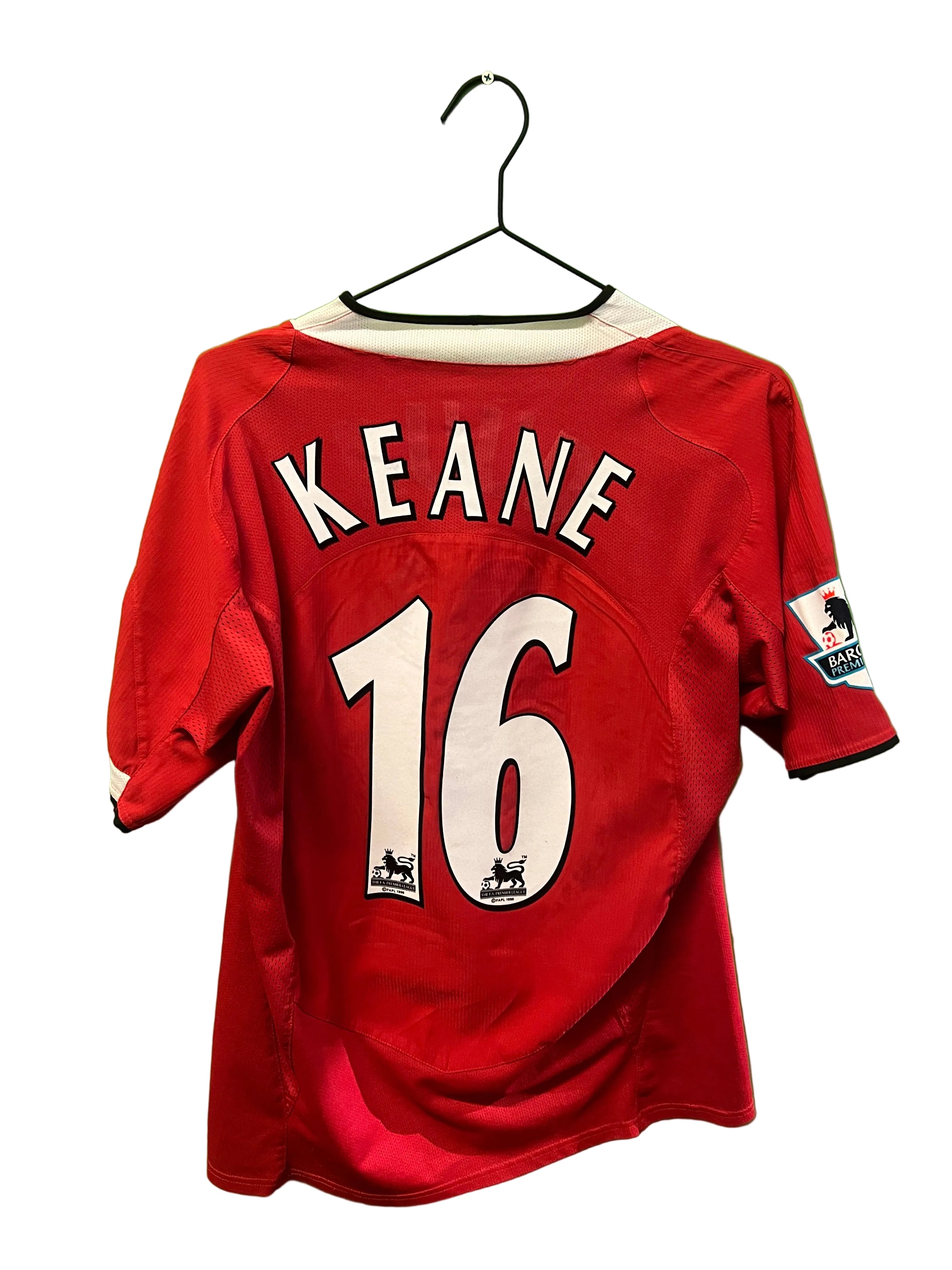 Man Utd hjemme 2004-06 #16 Keane (S)
