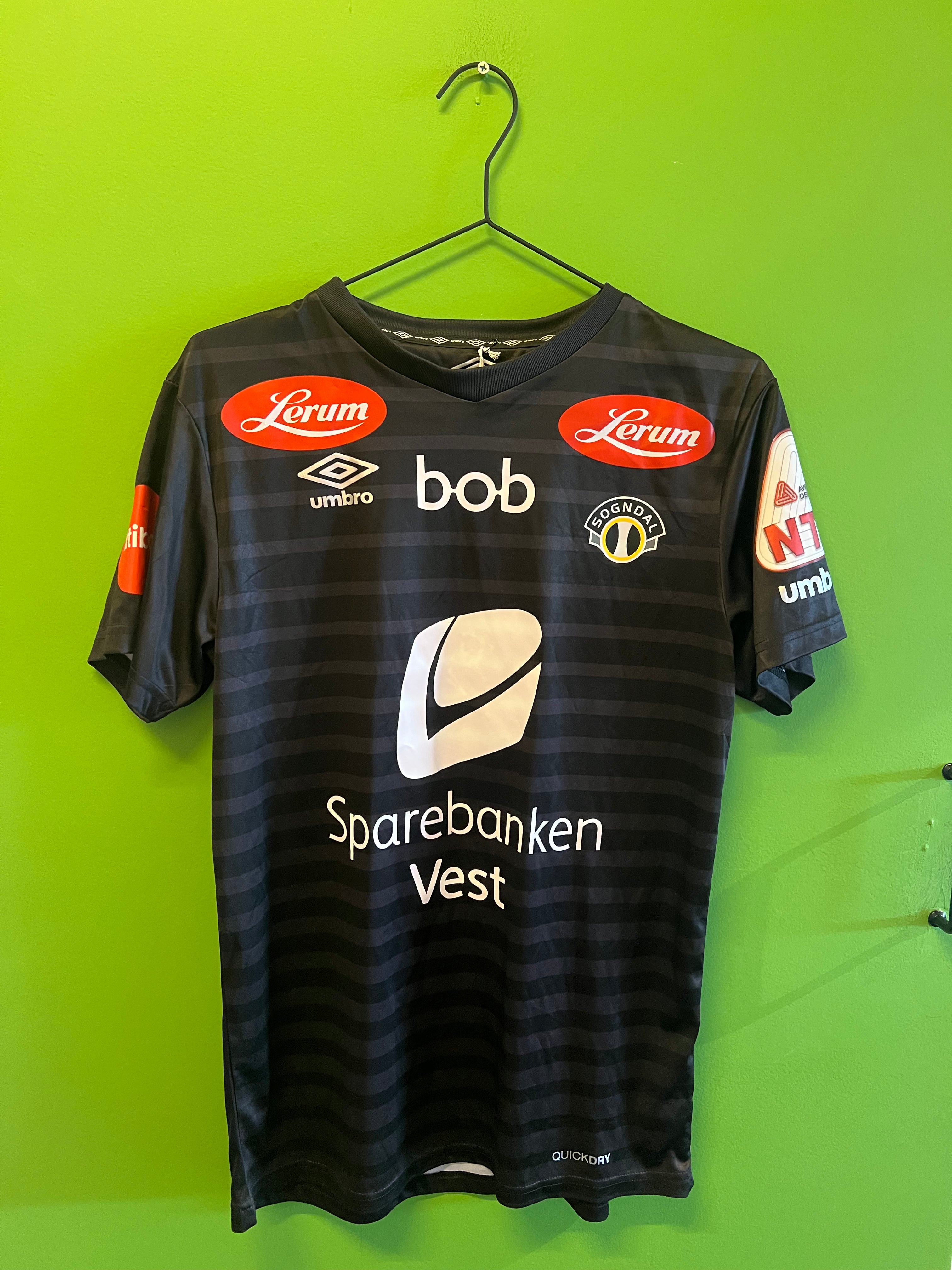 Sogndal borte #30 Jonsson (S) KAMPBRUKT