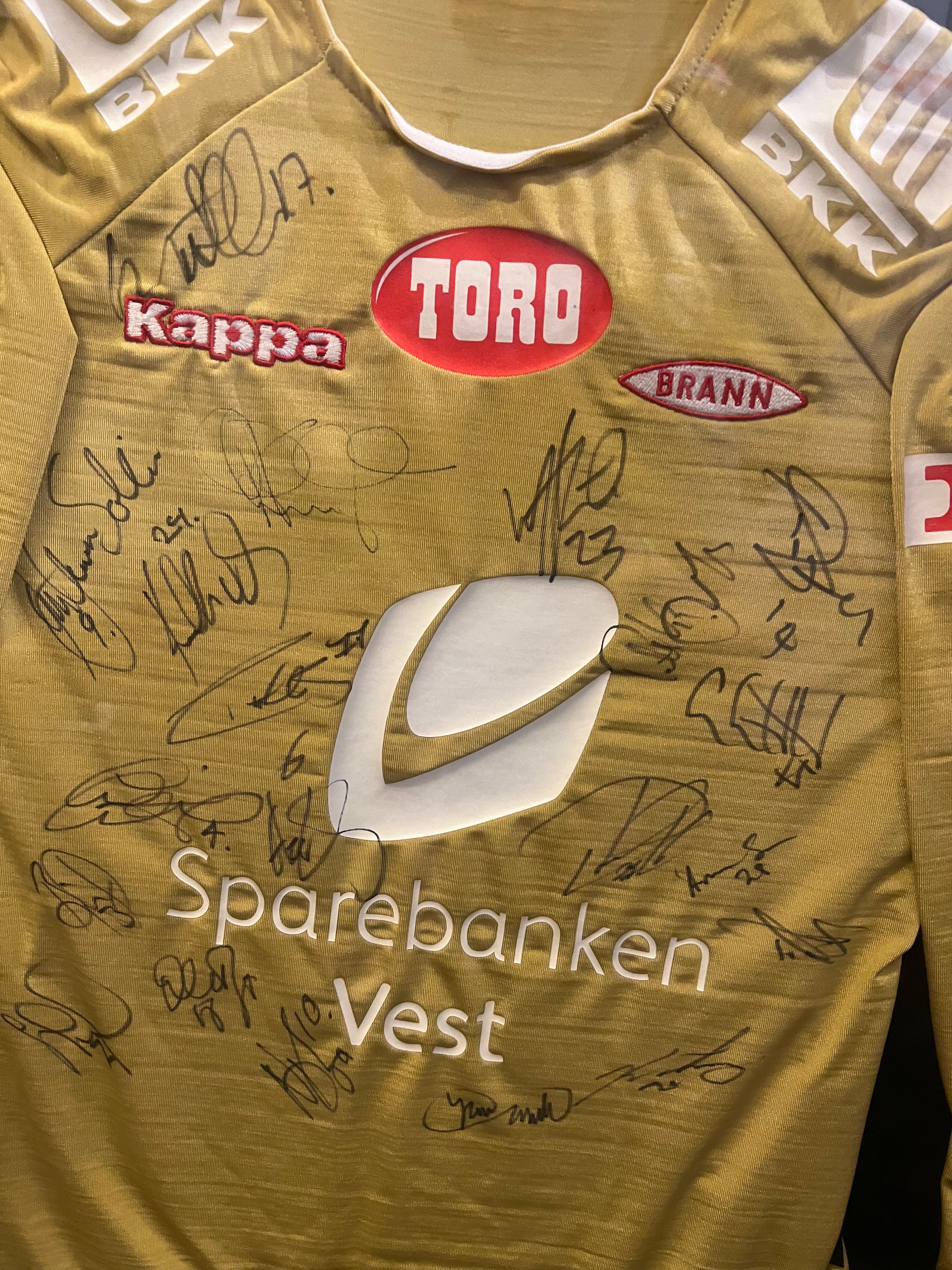 Brann gulldrakt 2007 (INNRAMMET)